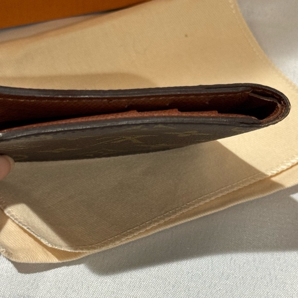 Louis Vuitton Men’s Bifold Wallet Brown Monogram Canvas Logo Accents - Picture 10 of 14